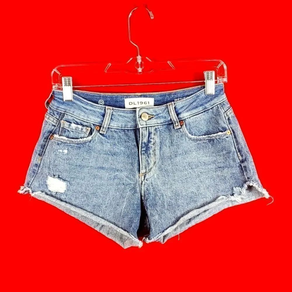 ‎DL1961 RENEE SHORTS Size 26
